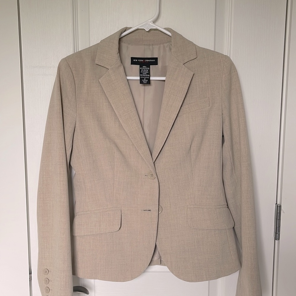 Khaki suit for fall